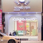 Cho thuê nhà mặt phố hàng bông - riêng biệt -diện tích200m2 -mặt tiền6m - vị trí đẹp - kd mọi loại hình