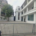 Cho Thuê Tòa Nhà Đường Cầu Diễn, Bắc Từ Liêm, Hn,Diện Tích1000M2, Xd 600M2, 3 Tầng,Mặt Tiền40M, Giá 120 Triệu/Th