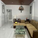 Nhà sổ riêng hoàn công 2.35 tỷ/70 m2 1 trệt 1 lửng, đường thông