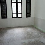 Nhà Mặt Tiền Đường Cù Chính Lan, Rộng 8M , 6 Phòng Cho Thuê, Sân Để Xe Máy, An Ninh Tốt