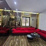 Hân lô vip- nguyễn chí thanh- ôtô tránh dừng đỗ- chạy vòng quanh- nhà dân xây- đang kinh doanh sapa