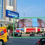 Siêu Phẩm Có 1-0-2 Góc 2Mặt Tiềnnguyễn Văn Trỗi & Huỳnh Văn Bánh Được Xây Cao 15 Tầng Chỉ ~ 700 Tr/M2.
