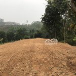 (View Suối) Đất 551M2 Mặt Đường Hồ Chí Minh, Cách Hoà Lạc 40P Chỉ 2,2 Tỷ