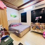 Bán Nhà Phố Vĩnh Phúcdiện Tích45M2 4 Tầng Giá Bán 7,2 Tỷ - Nhà Dân Xây - Gần Phố Liên Hệ: 0985342385 E Trường