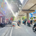 Phân Lô Oto Tránh - Ô Tô Vào Nhà - Ở Đẹp - 60M * 6 Tầng - Trung Tâm Cầu Giấy.