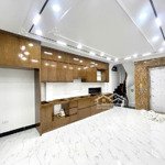 Cực Hiếm Bán Nhà Cầu Giấy Lô Góc Thang Máy Kinh Doanh Sầm Uất Liên Hệ: 0982286191