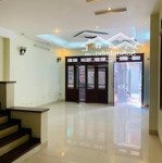 Bán Nhà Nguyễn Hoàng Cầu Giấy 70M X 3 Tầng Xmặt Tiền5.6 . Giá Bán 16Tỷ - Ngõ Oto - Kinh Doanh .