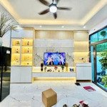 Chỉ Hơn 5 Tỷ Có Ngay Nhà Phố Đền Lừ Lô Góc Ô Tô Tặng Full Nội Thất