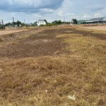 Ngộp Ngân Hàng Cần Bán Đất Giáp Đường 823D Đất Đẹp , Viu Thoáng , Có 300M2 Thổ Cư