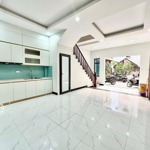 Chị em cần tiền bán gấp nhà lai xá ngõ nông 35.1m2 mới tinh ko lỗi nhỏ giá chưa đến 5 tỷ