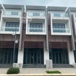 Cần bán 02 căn nhà thô diện tích 5x20m, trệt + lững + 2 lầu giá tốt nhất thị trường