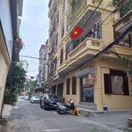Bán nhà ngõ 99.nguyễn chí thanh khu phân lô ôtô kinh doanh
dt.40/45m x 6t.mt.4.1m.giá 18 tỷ