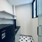 Cho thuê căn hộ ở ngọc lâm, gần cầu chương dương studio full đồ, giá 5tr/th