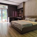 Cần bán nhà mới khu dân cư trung sơn: dt 6x20m, hầm, 3 lầu, có thang máy, nội thất cao cấp. 24,8 tỷ