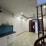 Bán nhà 5 tầng đẹp miêu nha, tây mỗ ô tô gần nhà, gần chợ diện tích: 30m / mặt tiền: 4,45m