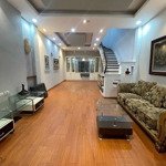 Cho thuê nhà 50m2*5 tầng ngõ 110 nguyễn hoàng tôn, tây hồ, 5 phòng ngủ 15 triệu
