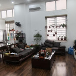 Chung cư đẳng cấp phố nguyễn văn cừ hồng tiến, long biên tầng cao có tầng lửng dt sử dụng 180m