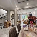 Cho thuê căn biệt thự siêu đẹp chateau, pmh, q.7, 1t3l, 4pn, 5wc, nt cao cấp, giá 125tr. 0979762167