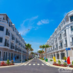 Bán gấp căn shophouse ngay vị trí góc đẹp amelie phú mỹ hưng, 1 trệt + 3 lầu. chỗ lắp thang có sẵn