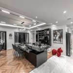 Chính chủ bán căn 3 ngủ 130m2, tại 34t trung hòa nhân chính, ban công tây nam, sổ đỏ dao dịch ngay.