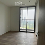 Cần bán căn 3 ngủ toà l1 landmark view sân golf, hồ thiên nga 92m2 thông thuỷ giá 8.2 tỷ