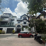 Biệt thự cho thuê mt nguyễn thế lộc, khu vip k300. dt: 12x25m. 1 trệt 3 lầu sân thượng. gara ô tô.