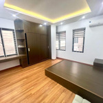 Chính chủ bán nhà phố pháo đài láng - đống đa - 35m2 - 5 tầng - mt 4m - lô góc - 7.58 tỷ