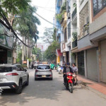 Trần quang diệu, hoàng cầu, đống đa dt 37m2 giá 7.3tỷ, ngõ nông cách phố 10m, gần hồ, dân trí cao