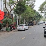 Chuyển nhượng nhà đẹp long biên khu đô thị việt hưng - p việt hưng. diện tích 114m2, mt 6m