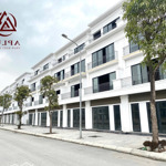 Flc tropical hạ long. ô 2 mặt thoáng, 3 bước chân tới biển. giá 16tr/m2 lh : 0868899856