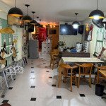 Cho thuê nhà mặt phố hồ ba mẫu, 15 triệu, 65m2, giá siêu hời, chính chủ