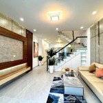 Nhà Mới 1 Trệt , 2 Lầu + Sân Thượng
- Diện Tích : 4,8M X 13M =62,4M2 ( Full Thổ Cư )