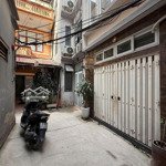 Trung tâm quận - nhà dân xây - khu hiếm nhà bán - gần phố - khu nhiều ccmn .
