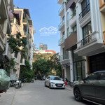 Bán Nhà Phân Lô Vip Giảng Võ, 90M2 Mt6M, Đường Rộng Xe 29 Chỗ Quay Đầu, Giá Chỉ 31 Tỷ