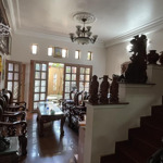 Bán Biệt Thự 130 M2 + Ngang 8 M + Đường 6 M, 3 Tầng + Giá Bán 8,9 Tỷcó Thương Lượng+ Đường Lê Thị Riêng Quận 12