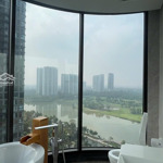 Cần Bán Căn 3 Ngủ Toà Landmark 93M2 Hướng Đông Nam View Sân Golf, Hồ Thiên Nga Giá Bán 8.2 Tỷ