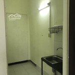 Nhà thoáng mát, an ninh, sạch sẽ, yên tĩnh. phù hợp 2vc trẻ hay fa. gần nhiều trường đh, qua q1 10p