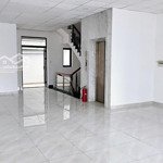 Cho thuê nhà 7x20m đường 37 5tầng giá 63tr có thang máy, máy lạnh