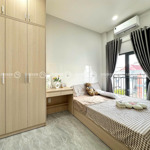 Cho thuê chdv mới xây, ban công, thang máy, full nội thất gần công viên lê thị riêng