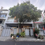 Cực hiếm! nhà 6 tầng có hầm khu trung sơn full nội thất gỗ giá sập sàn