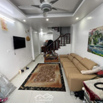 Chủ cần bán gấp nhà xuân la - võ chí công. 45m2, 6 tầng, 8 ngủ. ngõ thông kinh doanh. giá 9.59 tỷ