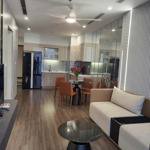Cho thuê căn 2 ngủ 2 vệ sinh full nội thất sang xịn mịn, view thoáng vinhomes symphony giá cực tốt