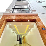 Chính chủ bán nhà ngõ 68 cầu giấy oto đỗ cửa dt:40m mt:3,6m nhà 6 tầng thang máy nhà mới koong