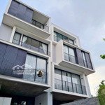 Ngộp bank cần bán gấp biệt thự khu xuân thủy quận 2, (8x30m) 4 tầng, hđt: 135tr/th - giá: 38 tỷ