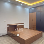 Bán nhà đẹp tại ngõ vip quận ủy cầu giấy, 6 tầng thang máy, nội thất xịn xò 44m x 11,8 tỷ, gần hồ