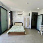 1 pn tách bếp full nt thoáng mát tiện đi đh vlu đh iuh