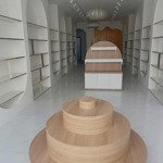 Cho Thuê Nhà Mặt Tiền Lê Duẩn, Đà Nẵng,Diện Tích6X21M X 3 Tầng, Ngay Chợ Đêm