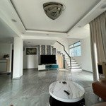 Cho thuê căn hộ star hill, 45 triệu, 234m2, 3pn, 2wc, đầy đủ nội thất tại quận 7