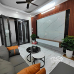 Bán nhà 30m2 x 4 tầng giá 6,8 tỷ, hoàng văn thái, nhà đẹp ở ngay full nội thất, ngõ thông gần ô tô.