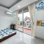 Cho thuê căn hộ 2 phòng ngủ ban công nằm ngay đường lớn phạm văn đồng, thành phố giao lưu